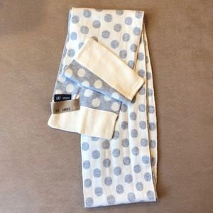 5/$25 Sale! || Gap Scarf